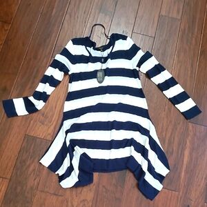 NWT Cupio Navy Blue & White Striped Tunic with Handkerchief Hem size Medium